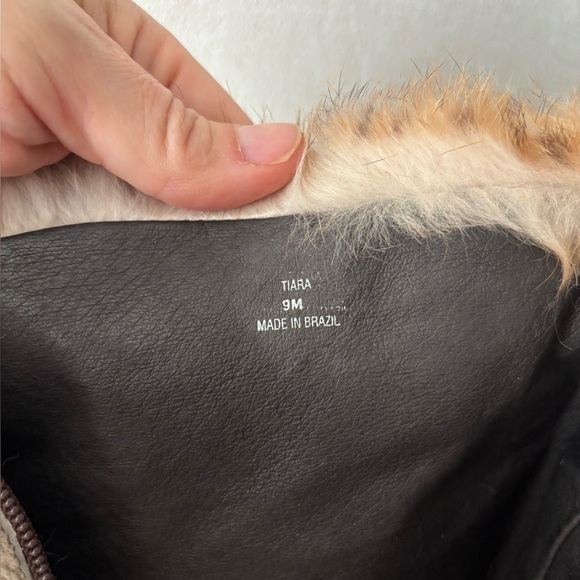 Donald J Pliner | Tiara Dark Brown Wedge Boots with Faux Fur | Size 9 - Picture 3 of 5